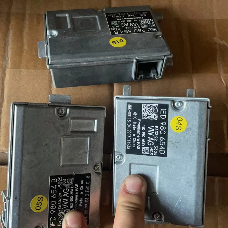 1ED 980 654 D 摄像头辅助-前