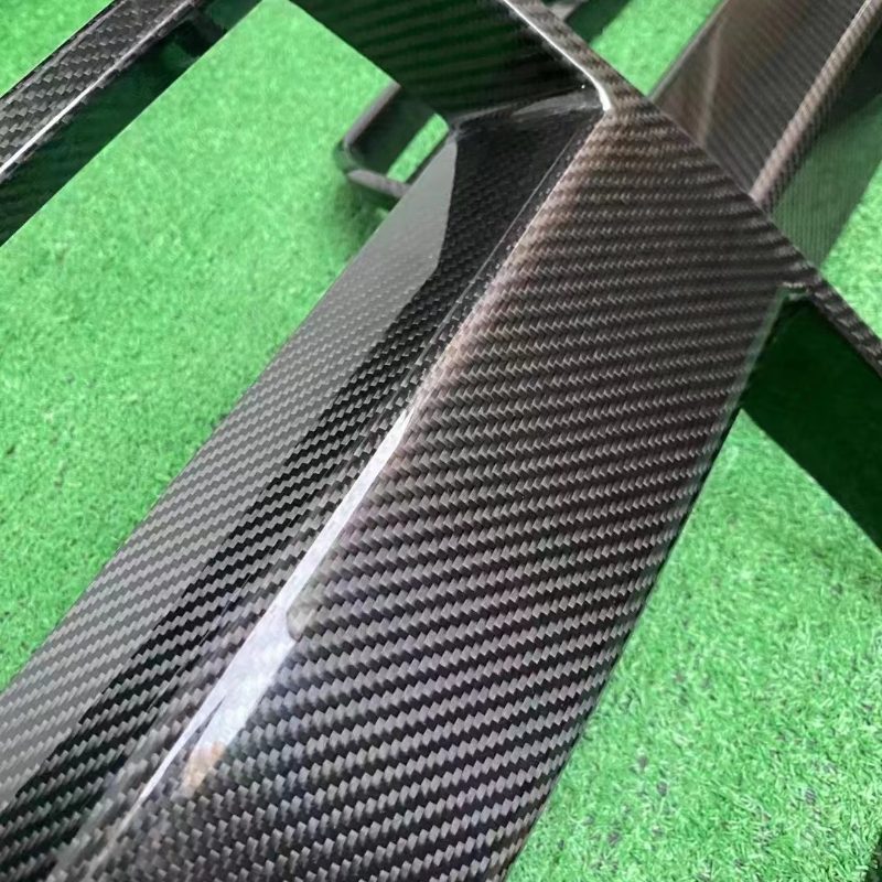 21～新款宝马M3/G80/M4/G82/G83改装Vorsteiner款干碳纤维中网 M3/M4 V款干碳中网