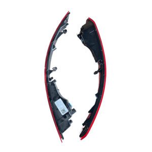 4M8 945 701 4M8 945 702 后杠灯 适用于奥迪 Q8