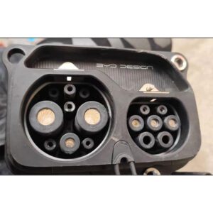 EQEB-2106100 交直流一体充电车辆插座分总成 (1)