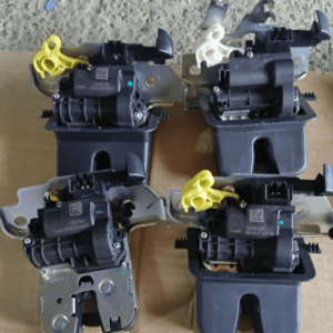 11D 827 506 后盖锁 适用于ID4/ID6