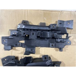 GW6T-50-103 GW6T-50-104雾灯支架 R 适用于马自达