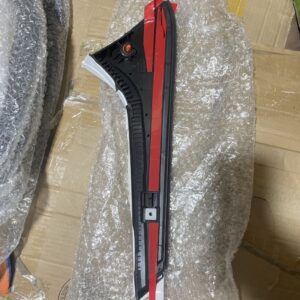 89D8548725FQ 扰流板 黑色高亮 适用于奥迪Q5e tron