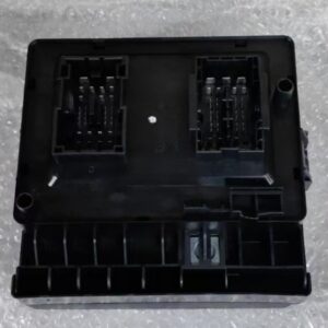 HA2HE-3722500 前舱配电盒本体 适用于比亚迪 秦PLUS