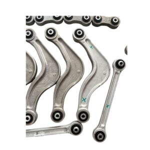 6600138385 后摆臂适用于极氪001